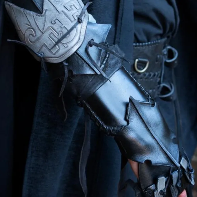 Epic Armoury Armschiene Klaue, Rechte Hand 4 Epic Armoury Armschiene Klaue, Rechte Hand – Bild 2