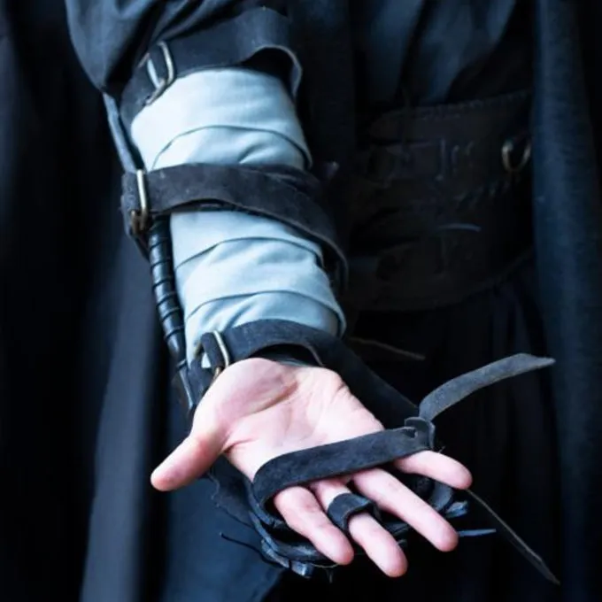 Epic Armoury Armschiene Klaue, Rechte Hand 5 Epic Armoury Armschiene Klaue, Rechte Hand – Bild 3