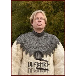 Ulfberth Bischofsmantel Flachringe Keilnieten