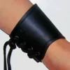 Leder Vambrace Schwarz, Kurz, M -Säbel Rabatt leder vambrace schwarz kurz m